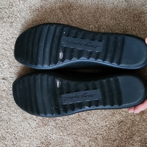 Easy Spirit black slip ons size 10 - Picture 3 of 3